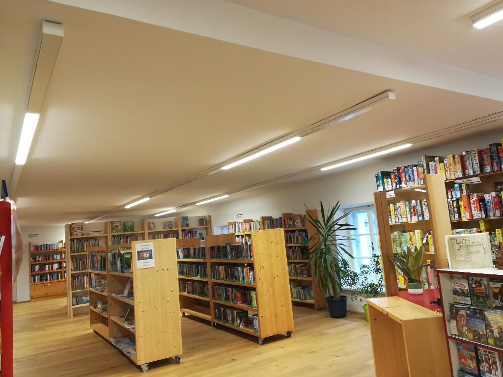 Innenansicht: Bibliothek Kematen an der Krems