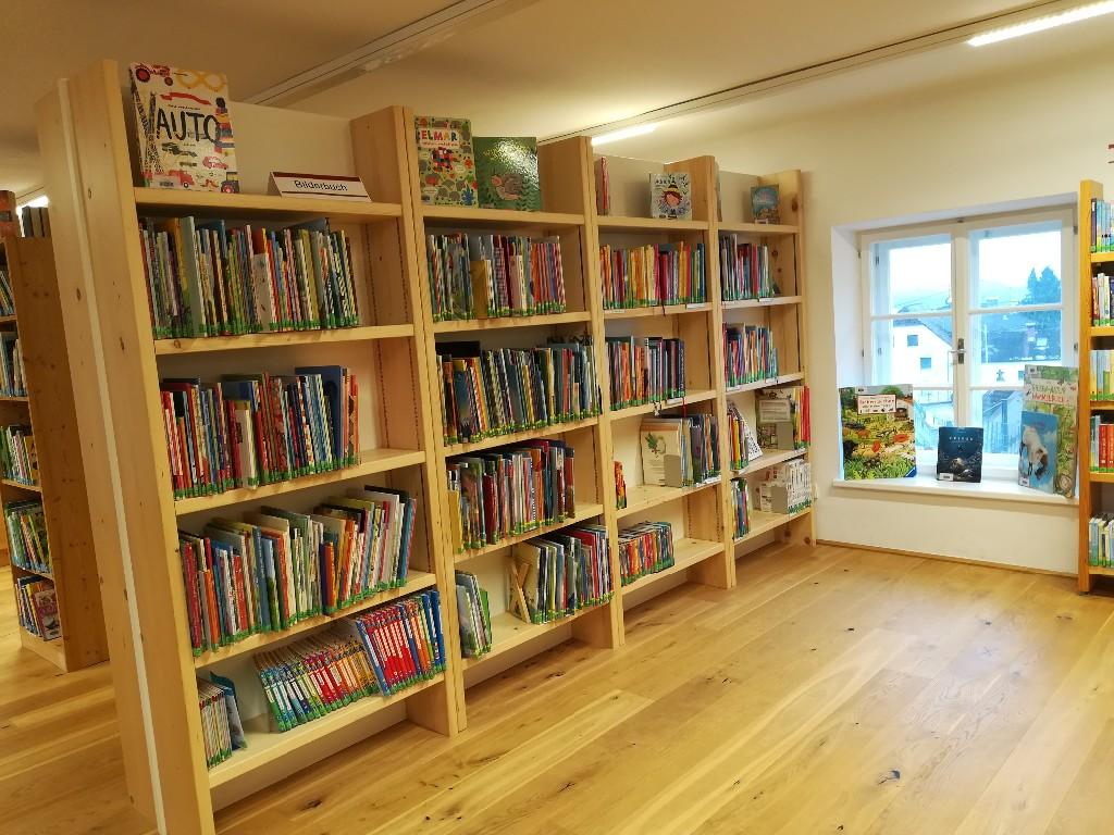Innenansicht: Bibliothek Kematen an der Krems